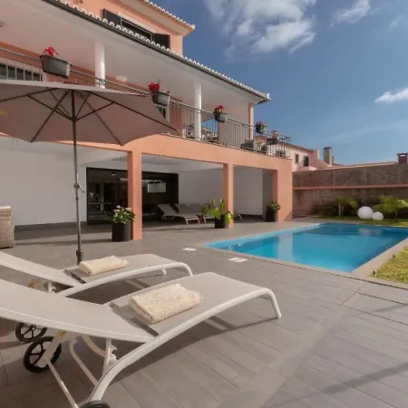 Vacuna By Amazing Madeira