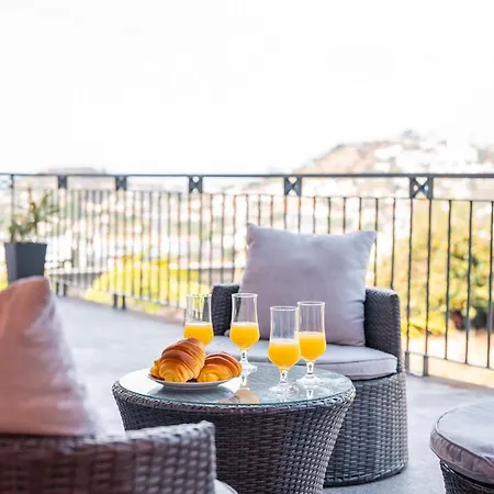 Vacuna By Amazing Madeira