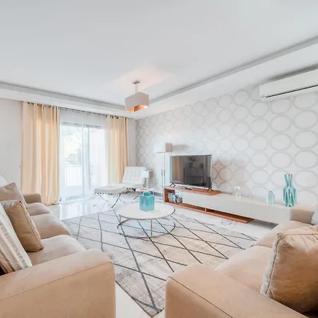 Vacuna By Amazing Madeira Фуншал