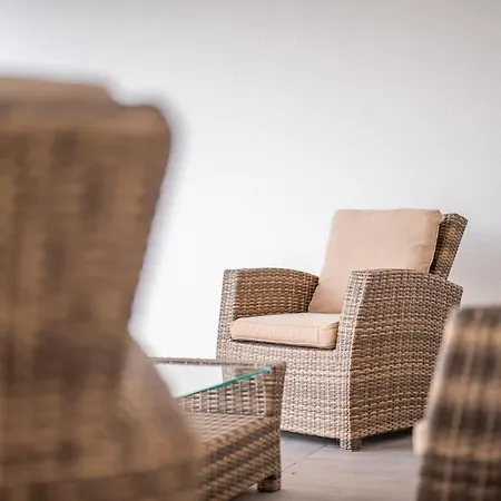 Vacuna By Amazing Madeira