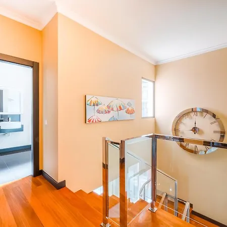 Vacuna By Amazing Madeira *