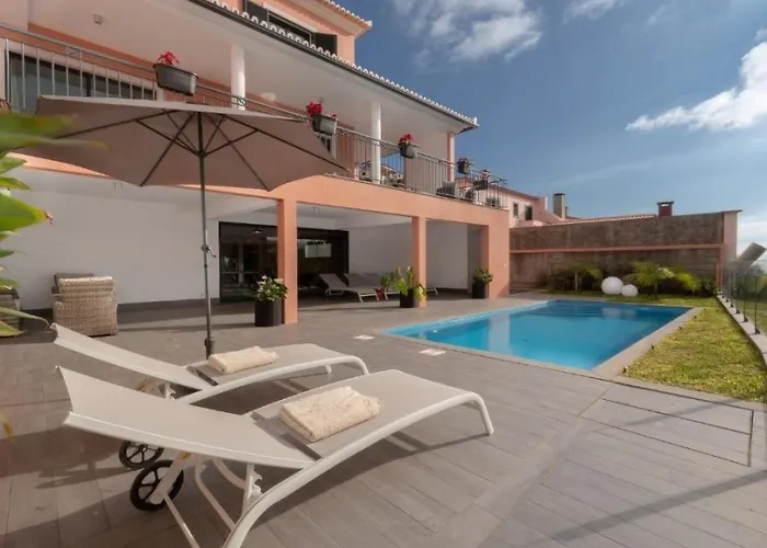 Vacuna By Amazing Madeira