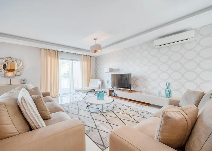 Vacuna By Amazing Madeira פונשל