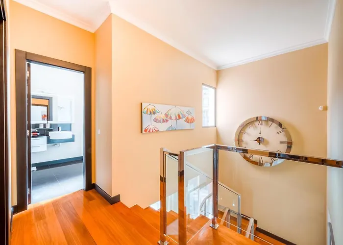 Vacuna By Amazing Madeira *