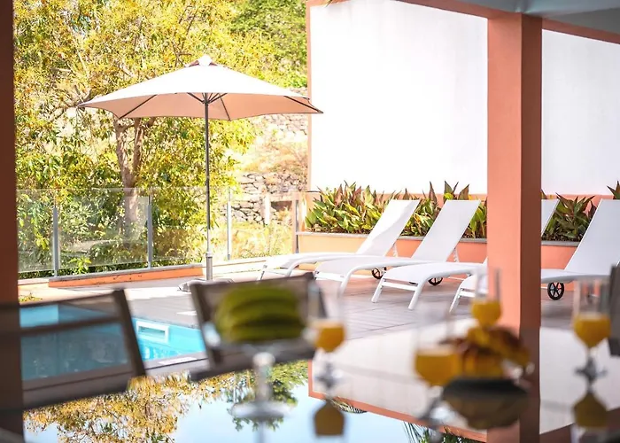 Vacuna By Amazing Madeira *