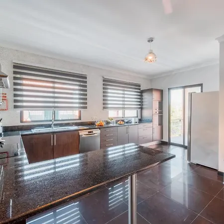 Vacuna By Amazing Madeira Villa Funchal (Madeira)