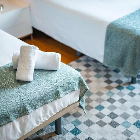 Vacuna By Amazing Madeira